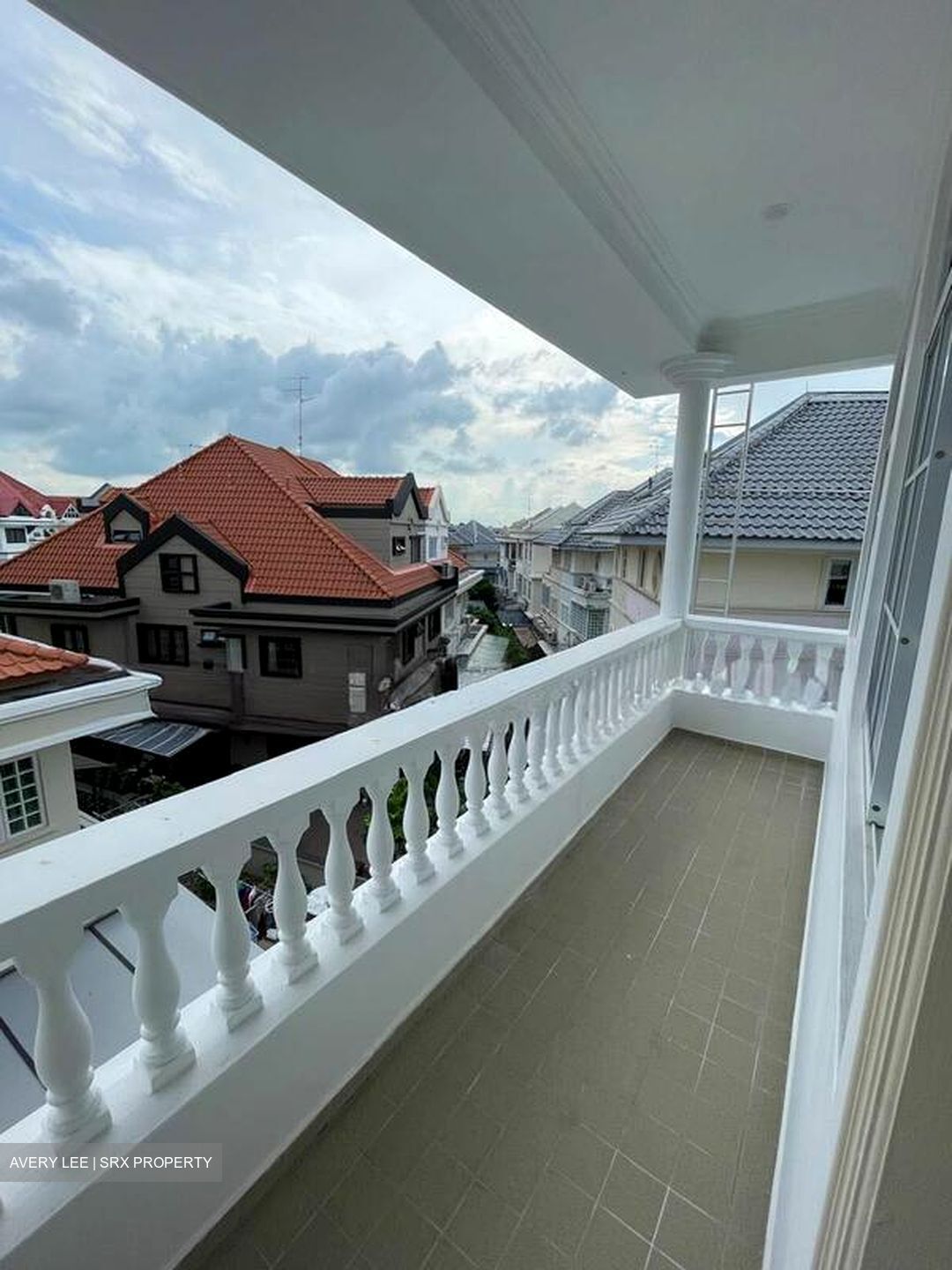 Bedok Avenue (D16), Semi-Detached #533517661